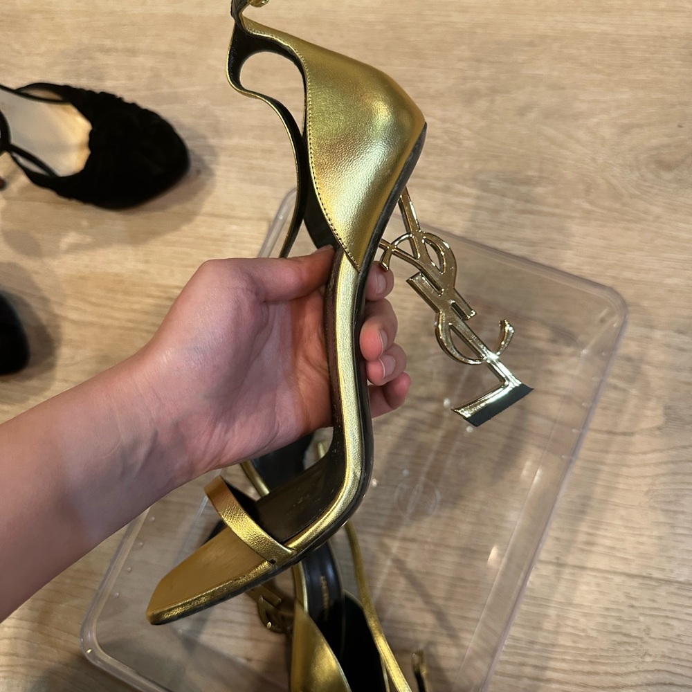 Yves Saint Laurent (YSL) Opyum Gold (Oro) leather sandals